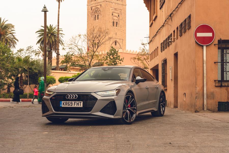  Audi RS7 Sportback 2020 года  (UK) (фото 1 из 8)